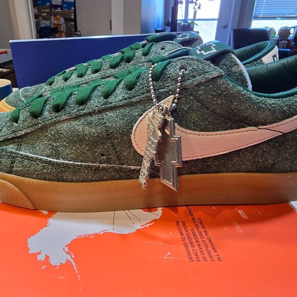 Nike Blazer Low Devin Booker Dark Green Sail SIZE 10 MENS NEW HV2197-300 - Picture 2 of 12